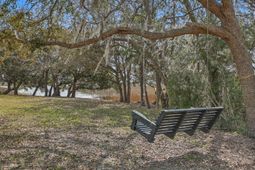 3925 James Bay Road photo 4