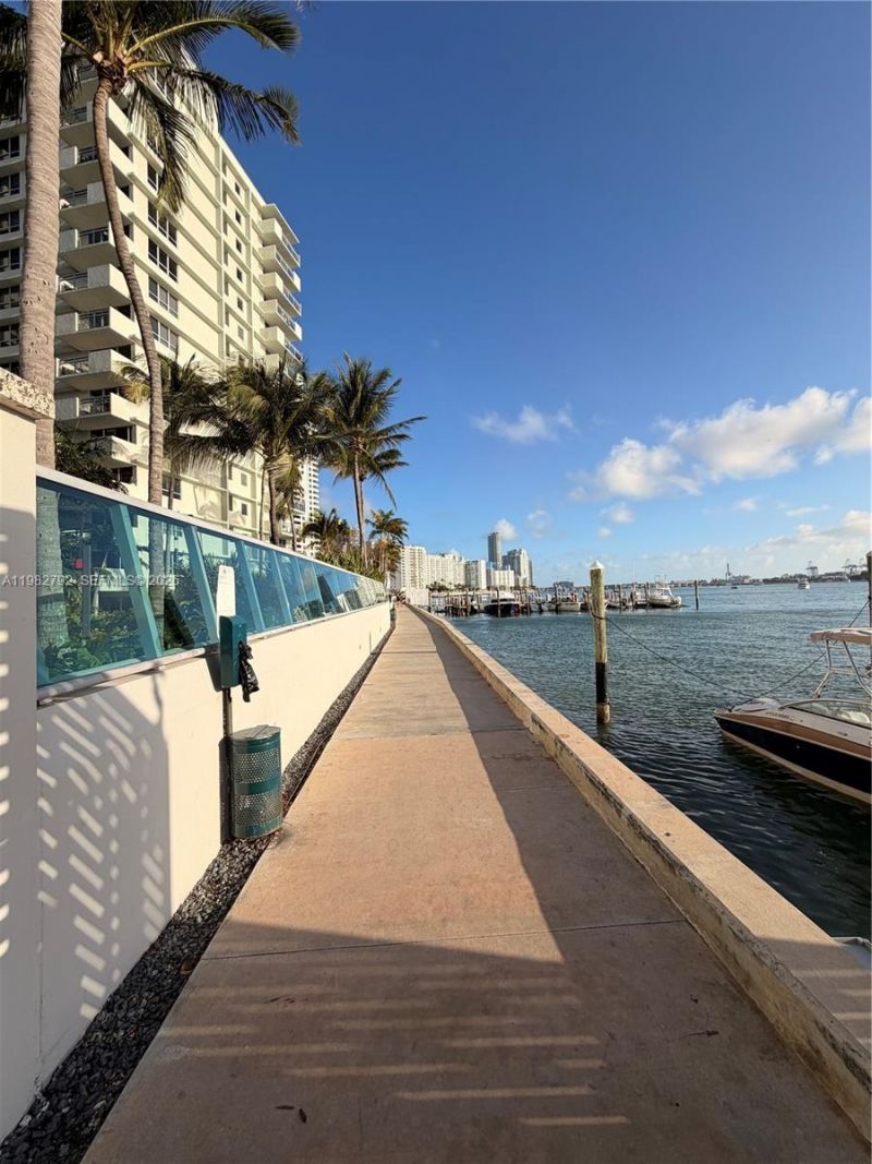 1500 Bay Rd, Unit 1126S, Miami Beach, FL 33139 Photo