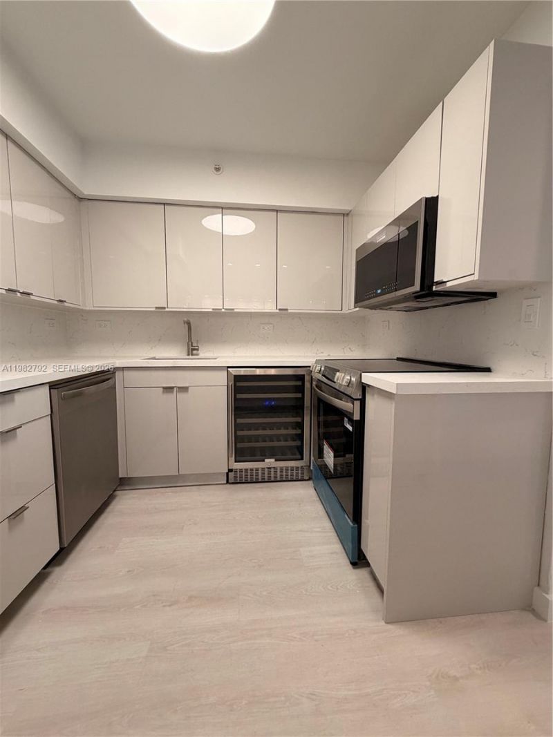 1500 Bay Rd, Unit 1126S, Miami Beach, FL 33139 Photo