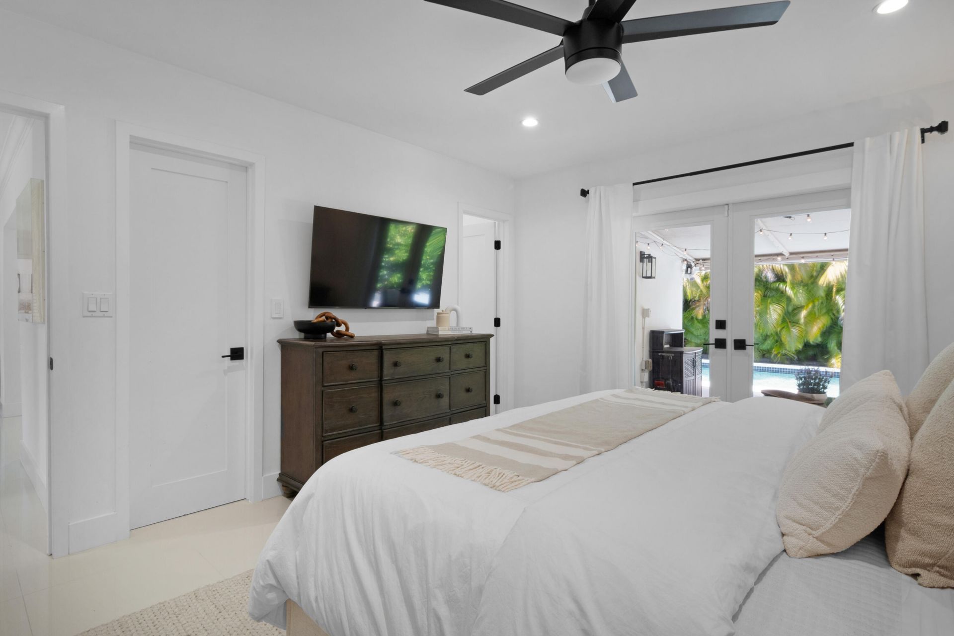 5351 NE 16th Terrace, Fort Lauderdale, FL 33334 Photo