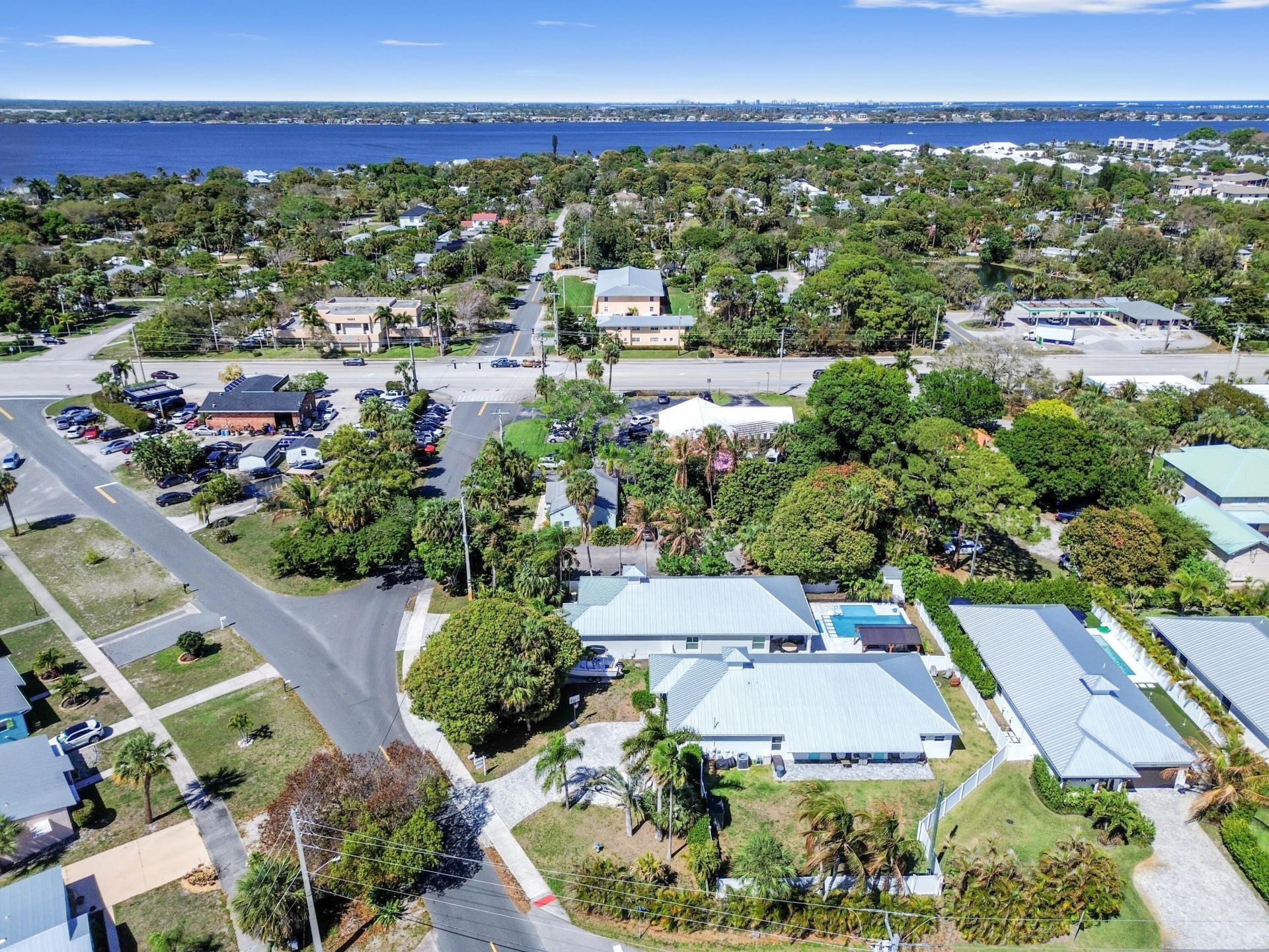 443 SE Dolphin Drive, Stuart, FL 34996 Photo