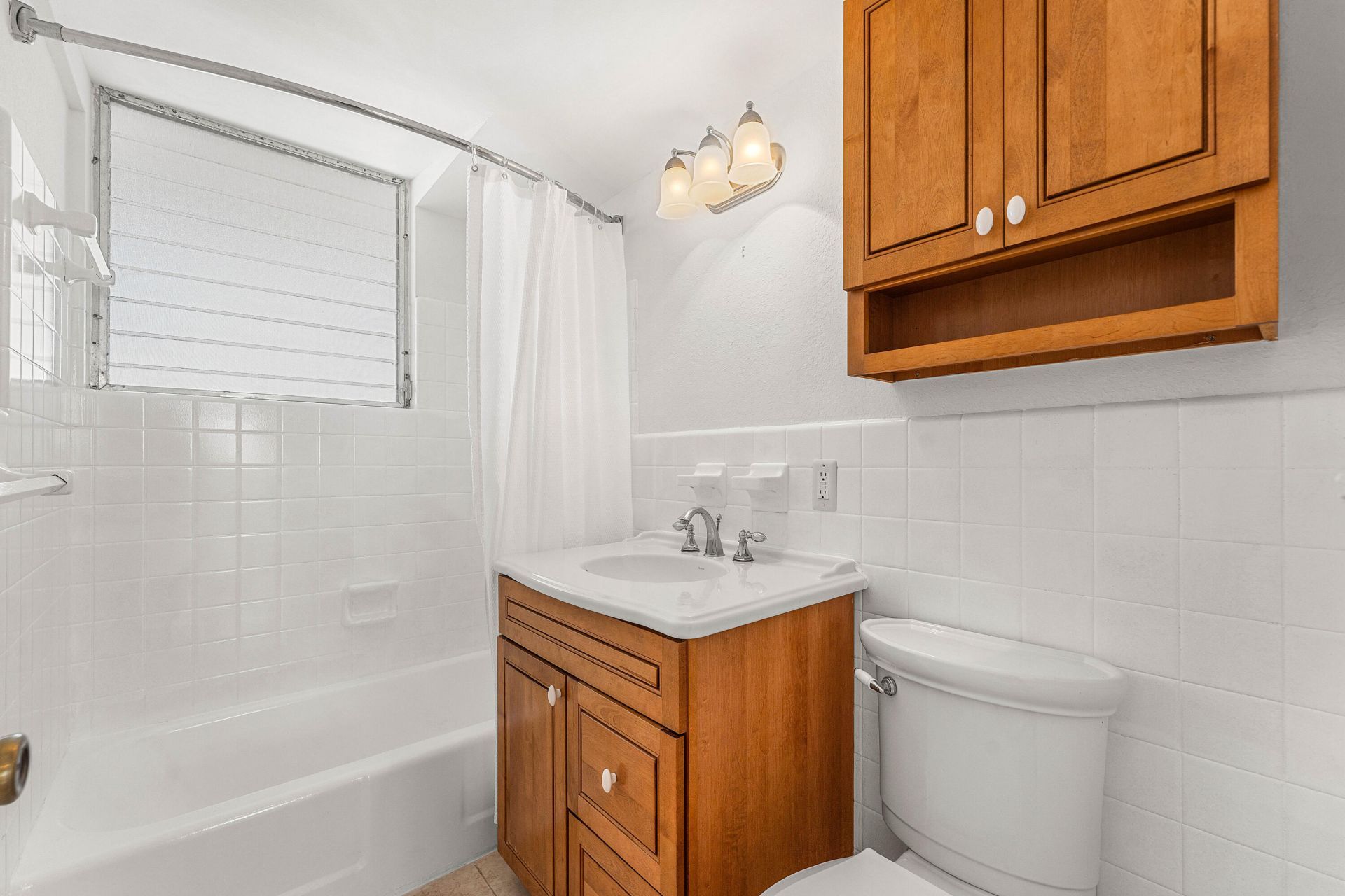 1900 S Ocean Drive, Unit 702, Fort Lauderdale, FL 33316 Photo