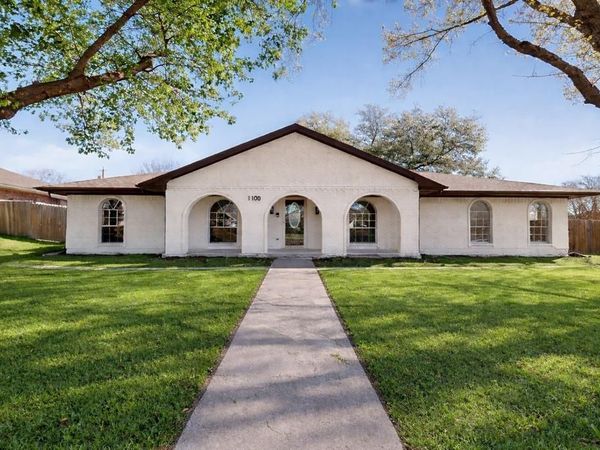 1100 Mount Vernon Street, Ennis, TX 75119