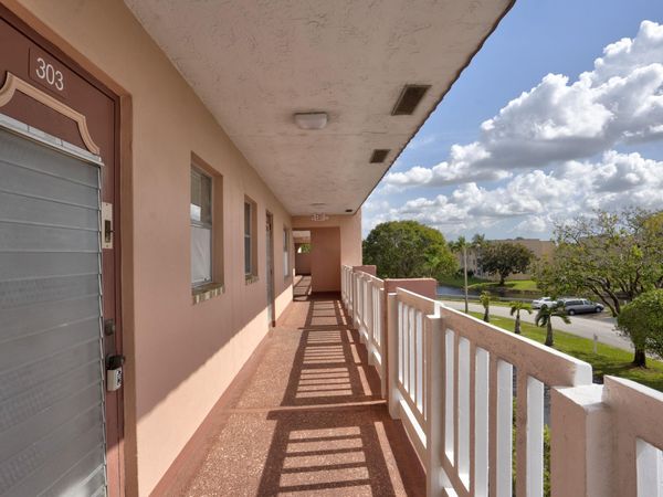 9400 Sunrise Lakes Boulevard, Unit 303, Sunrise, FL 33322