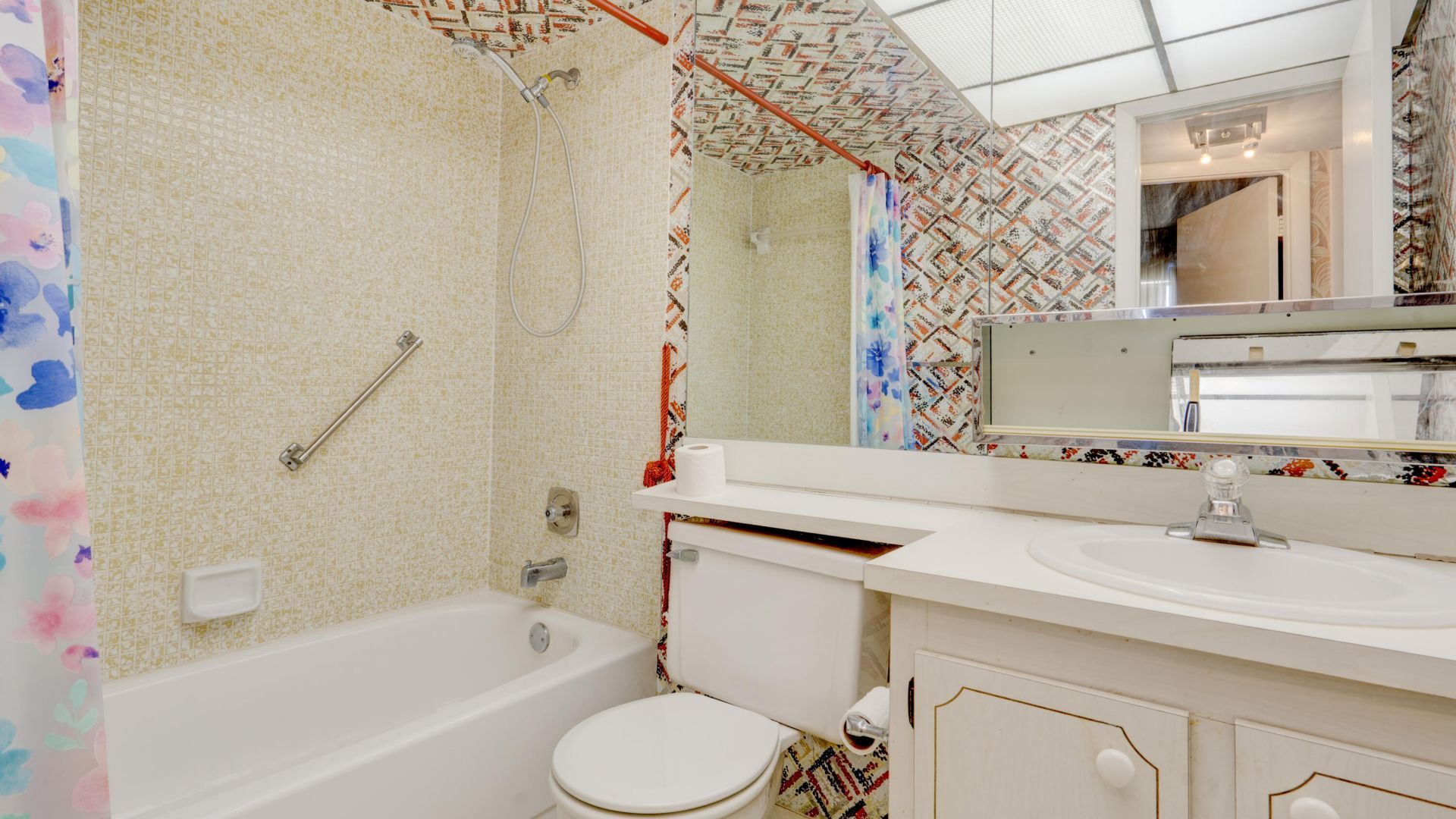 9400 Sunrise Lakes Boulevard, Unit 303, Sunrise, FL 33322 Photo