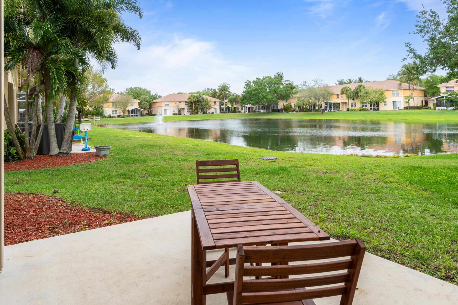 462 Rainbow Springs Terrace, Royal Palm Beach, FL 33411 Photo