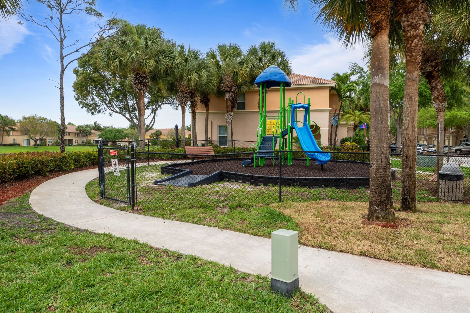 462 Rainbow Springs Terrace, Royal Palm Beach, FL 33411 Photo