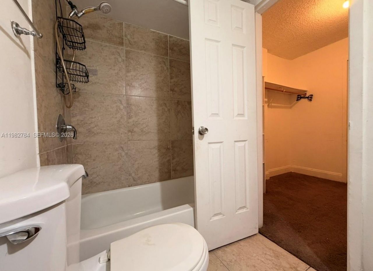 1805 Sans Souci Blvd, Unit 501, North Miami, FL 33181 Photo