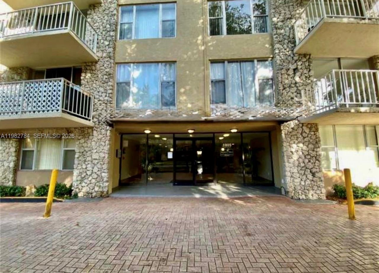 1805 Sans Souci Blvd, Unit 501, North Miami, FL 33181 Photo