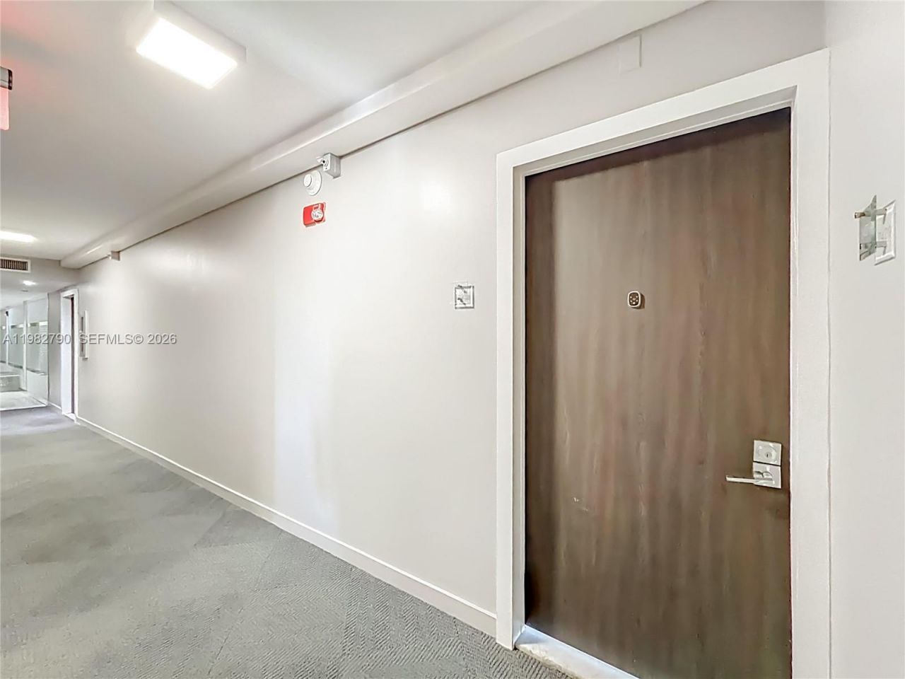 20301 W Country Club Dr , Unit 2428, Aventura, FL 33180 Photo