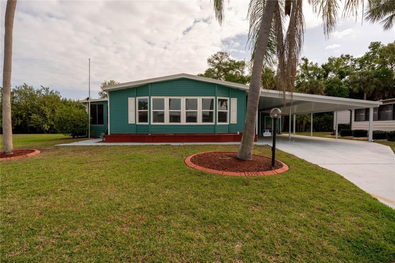 5910 Majestic Way, Palmetto, FL 34221 Photo