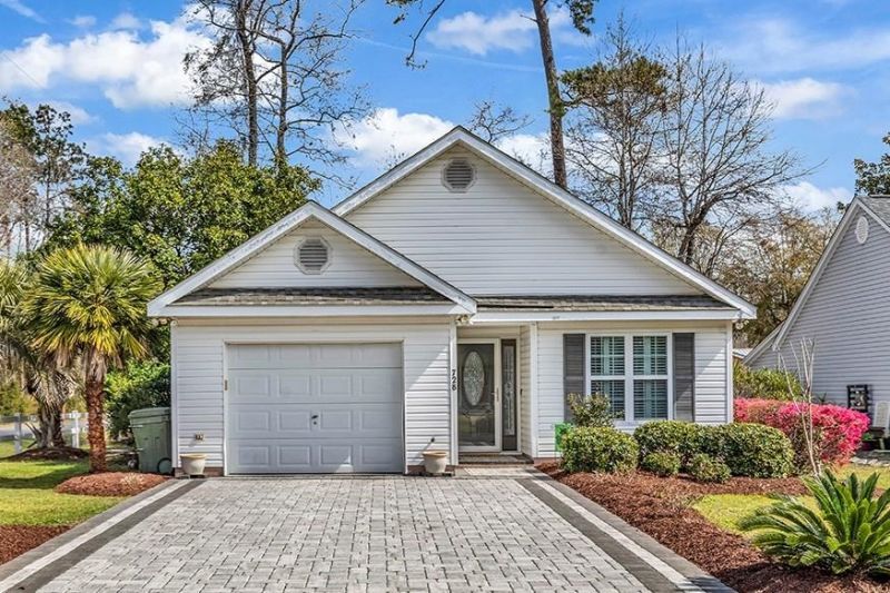 728 7th Ave. S Photo 1