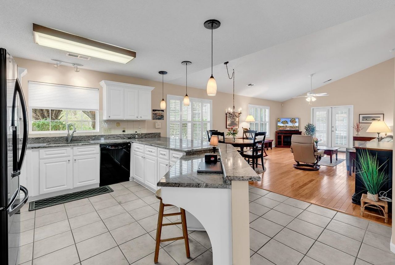 728 7th Ave. S Photo 14