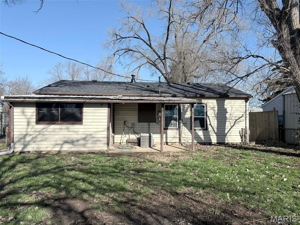 526 Saint Leo Drive , Cahokia, IL 62206 Main Photo