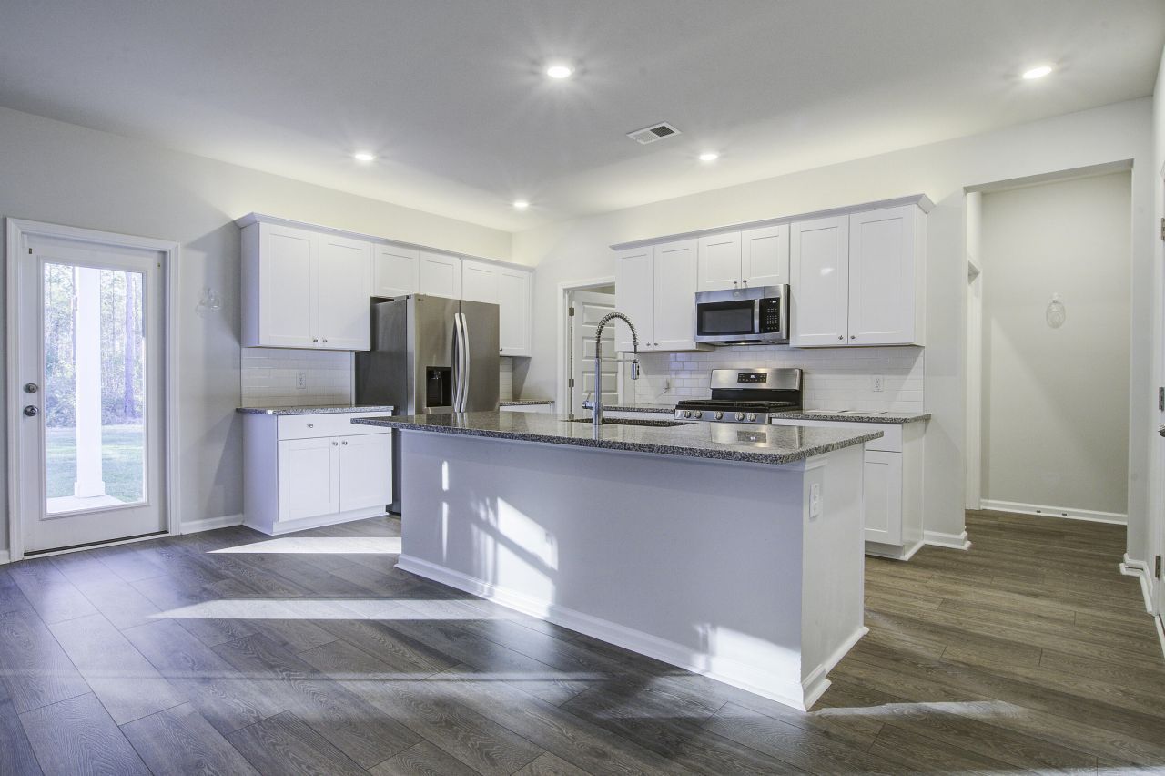 161 Paddle Boat Way Photo 6