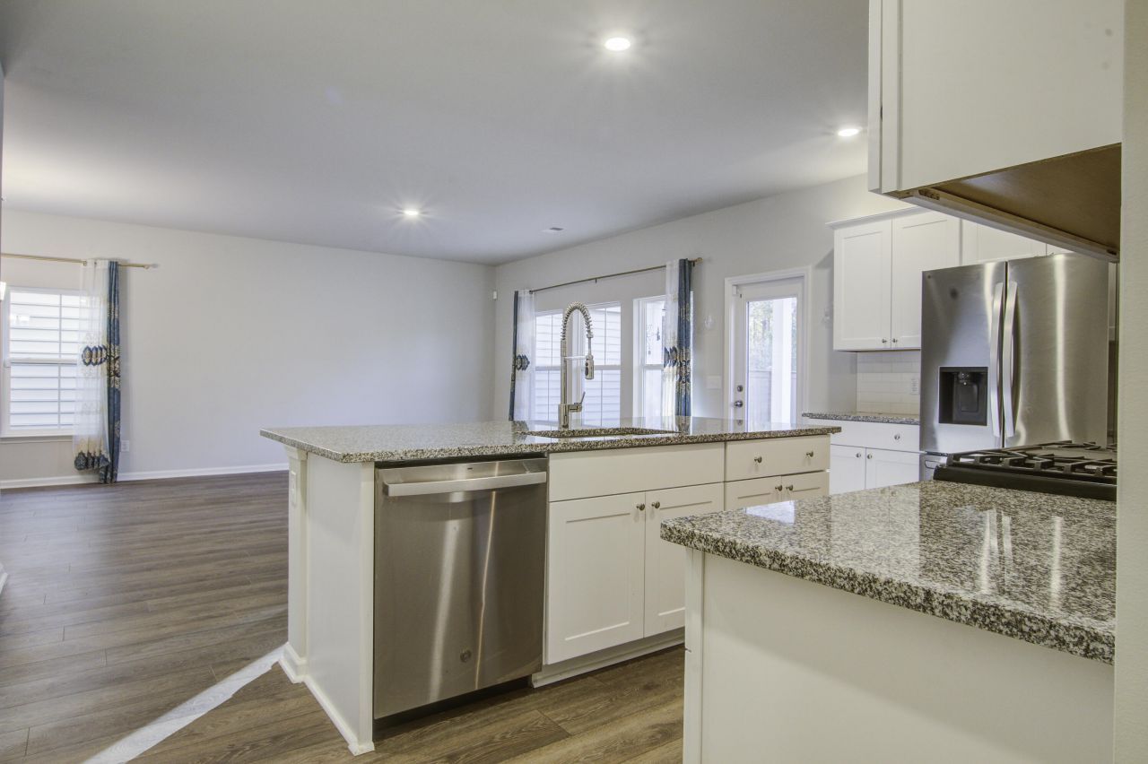 161 Paddle Boat Way Photo 8