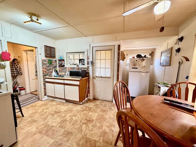 172 Hayward Street , Circleville, OH 43113 Photo 8