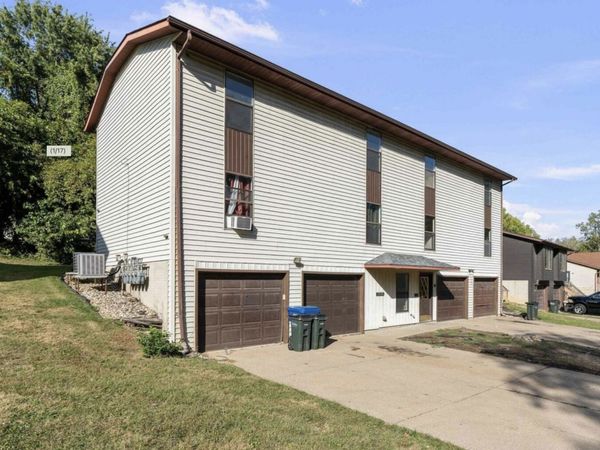3920 W 13th Street , Davenport, IA 52804