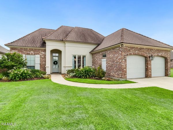 207 Ember Grove Crossing , Lafayette, LA 70508