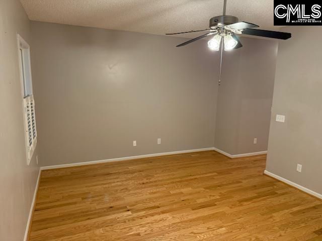 34 Founders Lake Court  Photo 16