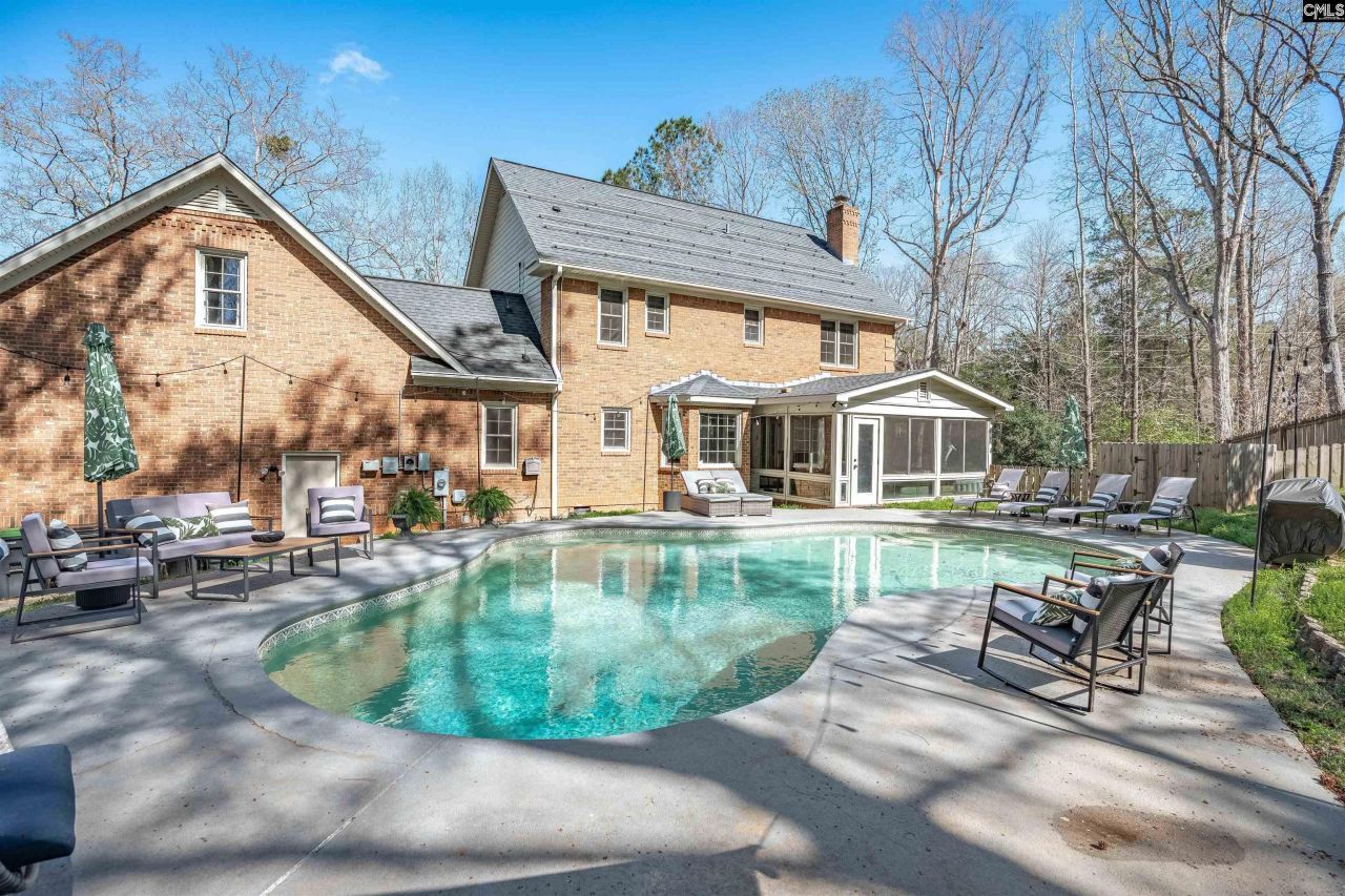 1 Brittany Way Photo 4