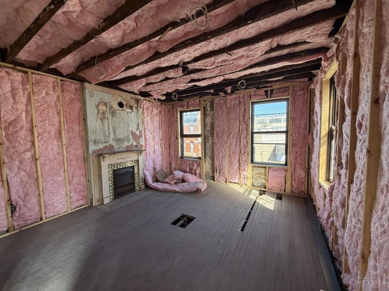 1321 Bates Avenue, Cincinnati, OH 45225 Photo 3