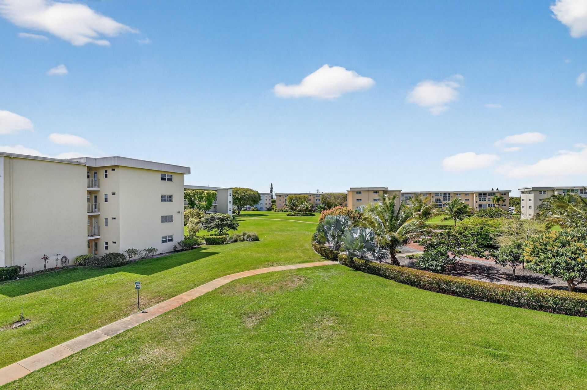 2615 NE 1st Court, Unit 312, Boynton Beach, FL 33435 Photo