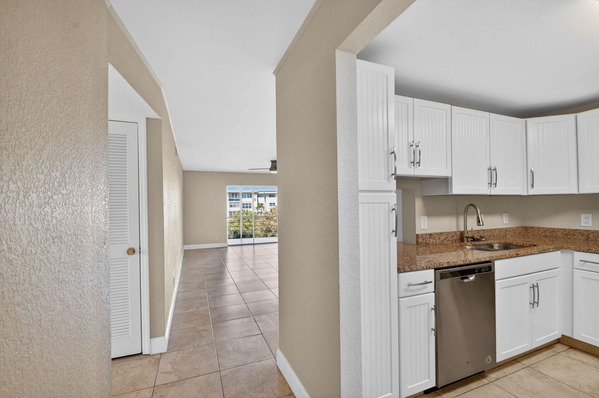 2615 NE 1st Court, Unit 312, Boynton Beach, FL 33435 Photo