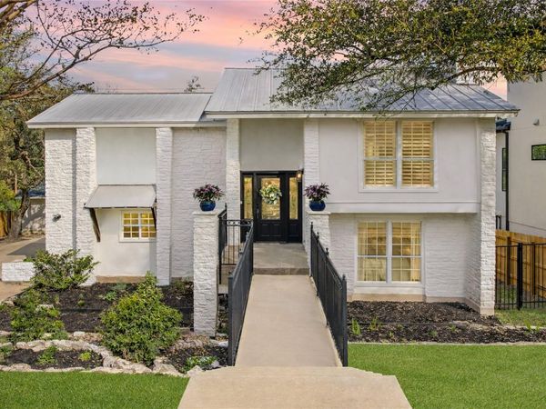 3627 Peregrine Falcon DR, Austin, TX 78746