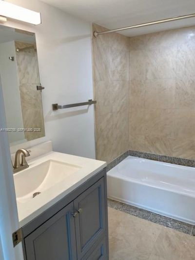 9701 Fontainebleau Blvd , Unit C206, Miami, FL 33172 Photo