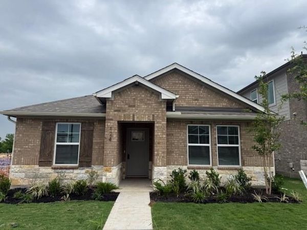124 Maple Hedge RD, Hutto, TX 78634
