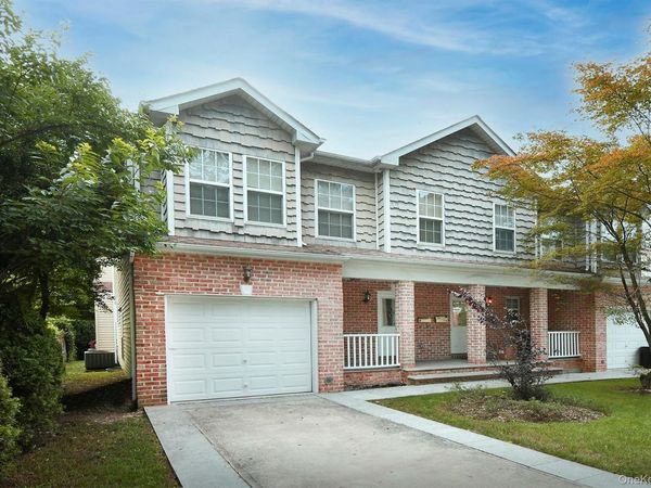 34 Dunes Lane , Port Washington, NY 11050