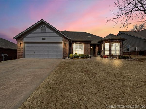 10221 E 114th Place S, Bixby, OK 74008