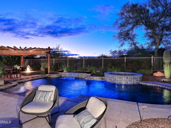 21850 N 43RD Street, Phoenix, AZ 85050