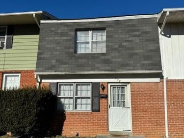 238 CAMERON STREET , BERRYVILLE, VA 22611