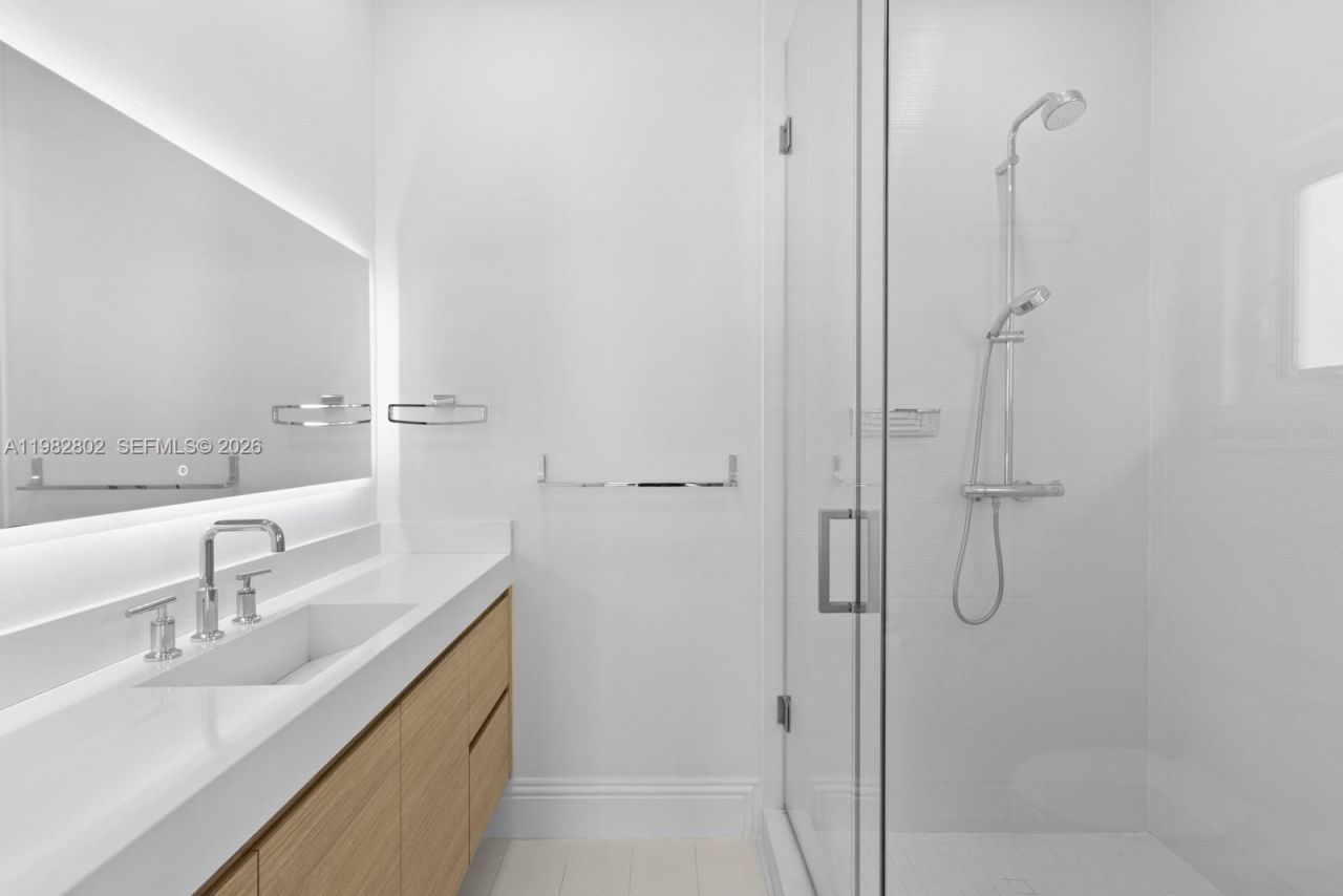 5 Coconut Lane , Key Biscayne, FL 33149 Photo