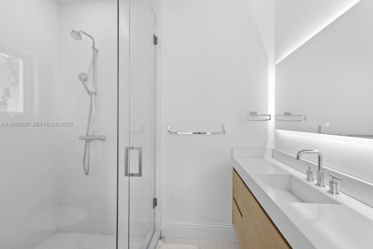 5 Coconut Lane , Key Biscayne, FL 33149 Photo