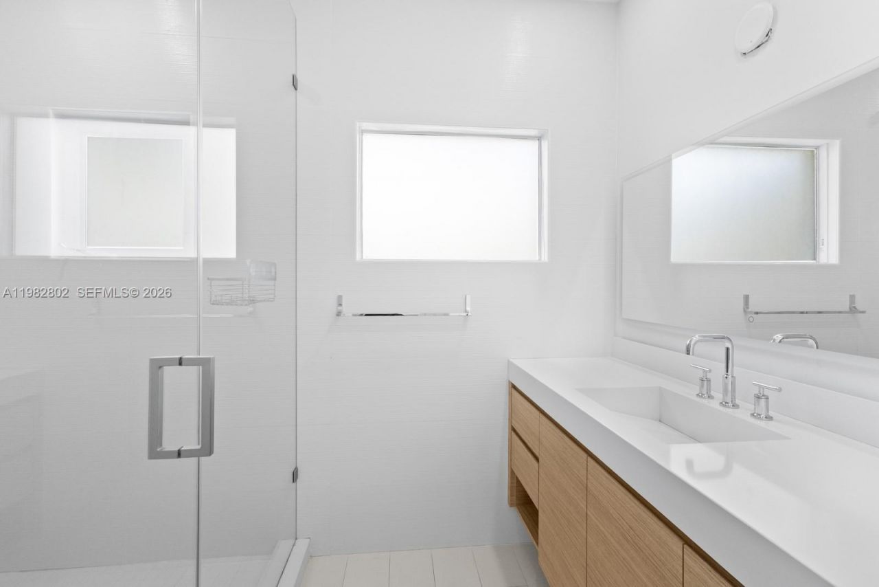 5 Coconut Lane , Key Biscayne, FL 33149 Photo