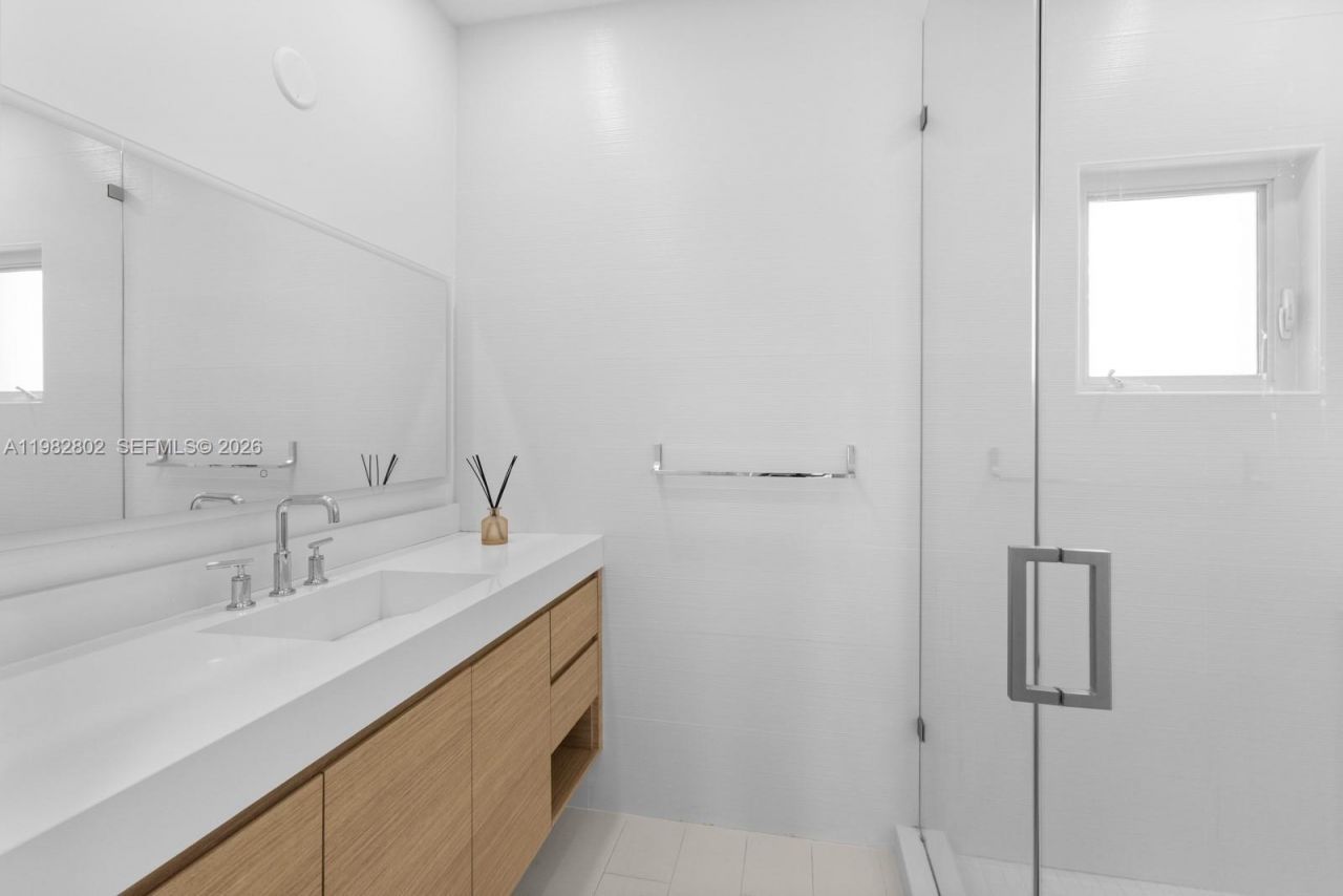 5 Coconut Lane , Key Biscayne, FL 33149 Photo