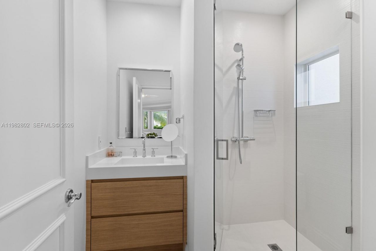 5 Coconut Lane , Key Biscayne, FL 33149 Photo