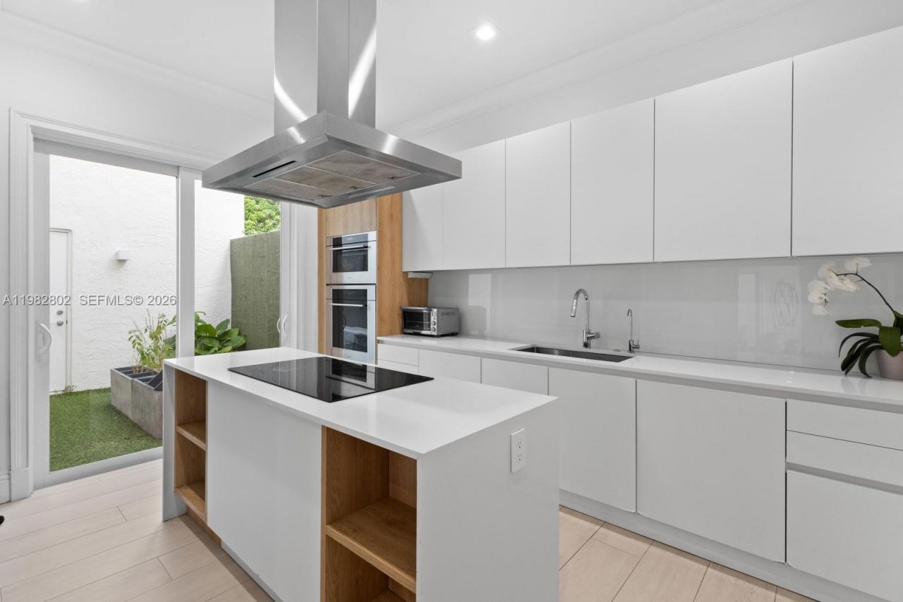 5 Coconut Lane , Key Biscayne, FL 33149 Photo