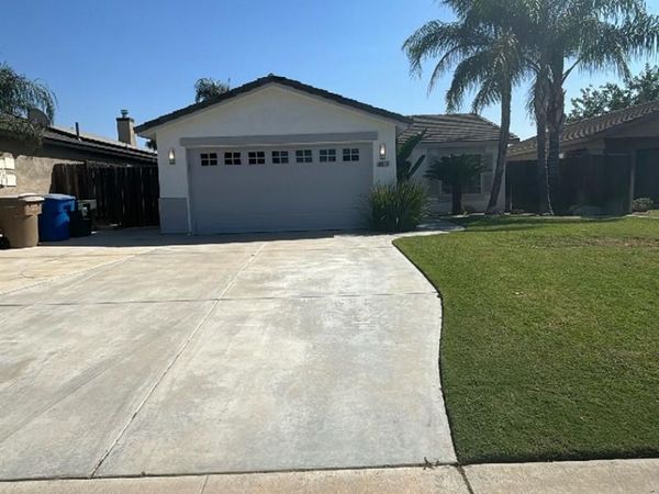 6013 Ragusa Lane, Bakersfield, CA 93308