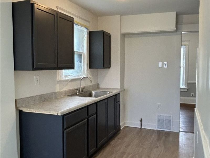 495 Delmar Avenue, Akron, OH 44310 Photo 5