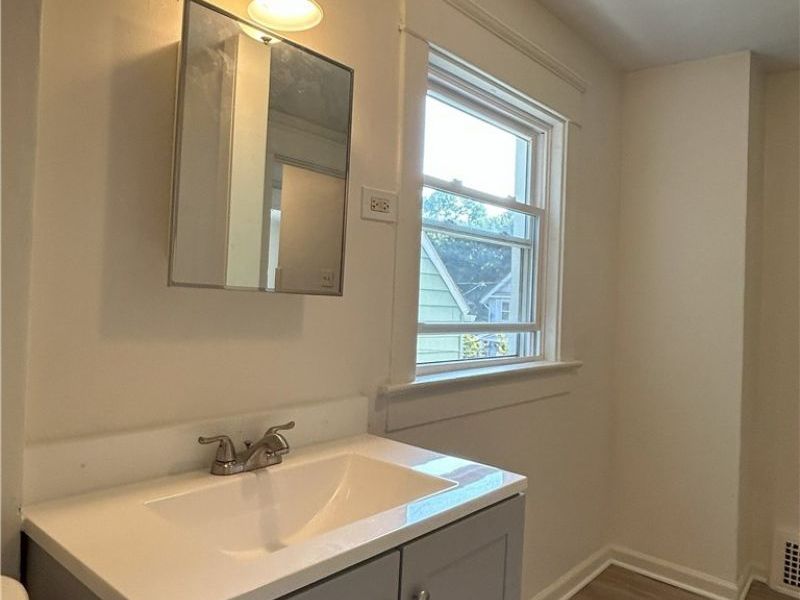 495 Delmar Avenue, Akron, OH 44310 Photo 7