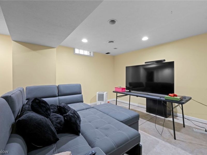 9864 Burton Drive, Twinsburg, OH 44087 Photo 20