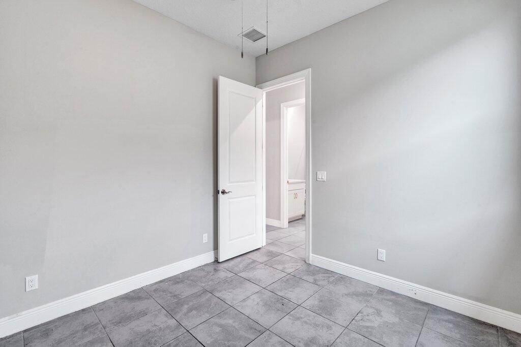 9399 SW Pepoli Way, Port Saint Lucie, FL 34987 Photo