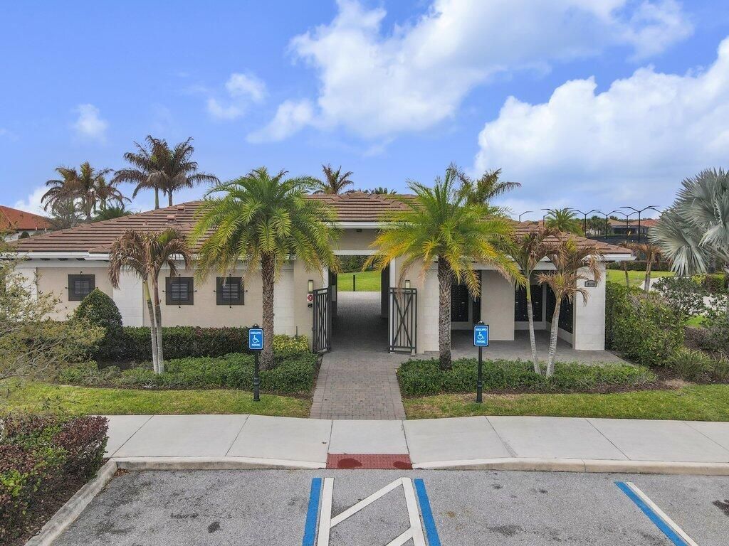 9399 SW Pepoli Way, Port Saint Lucie, FL 34987 Photo