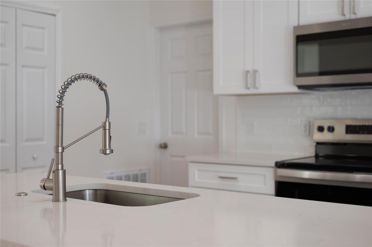 140 11th Avenue , Osteen, FL 32764 Photo