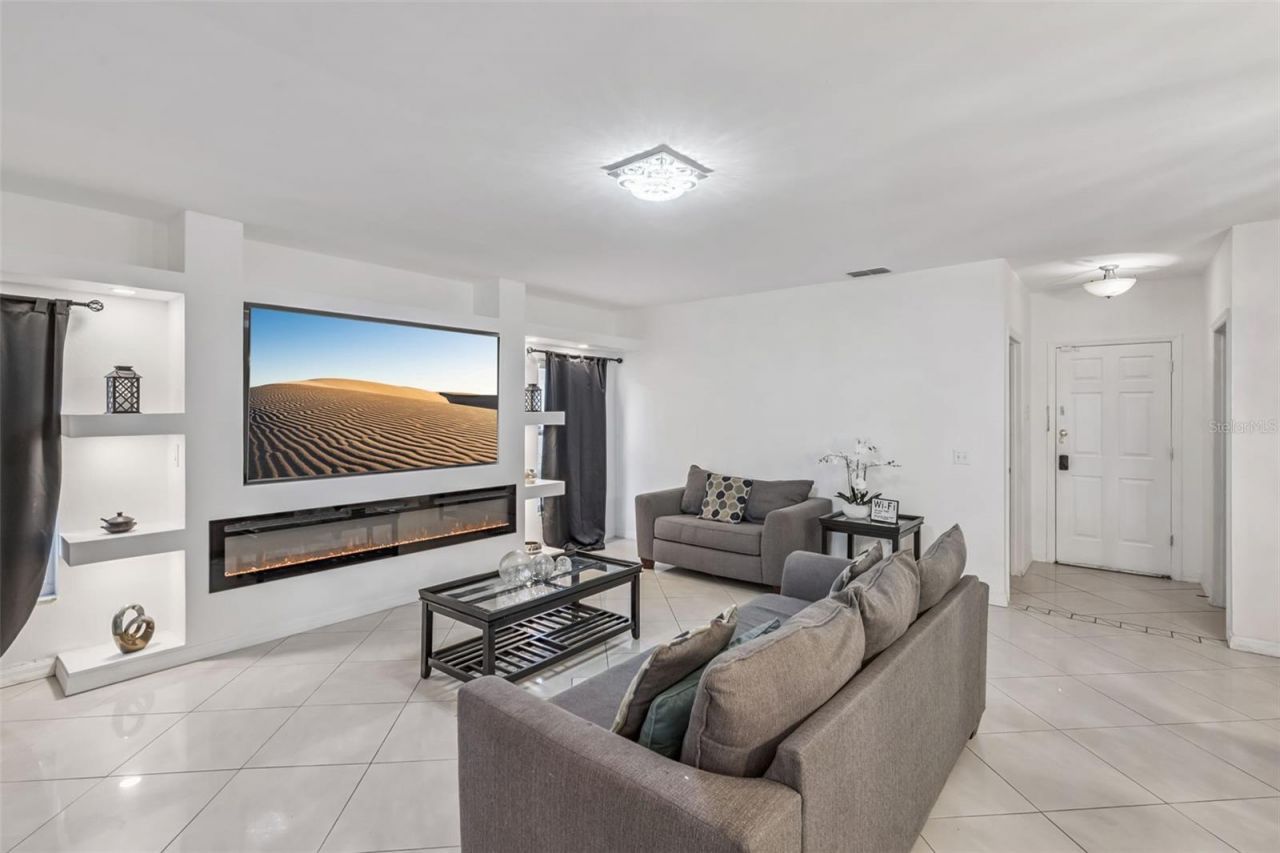 4547 Ficus Tree Road, Kissimmee, FL 34758 Photo