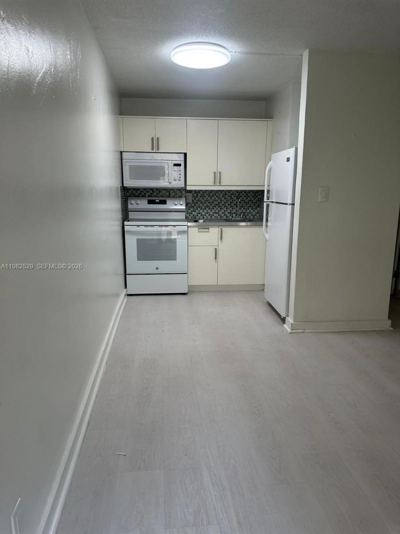 2025 Miami Rd , Unit 8B, Fort Lauderdale, FL 33316 Photo